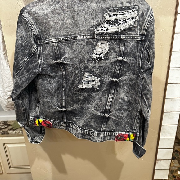 LOVE this jacket so many cool details - Picture 7 of 10